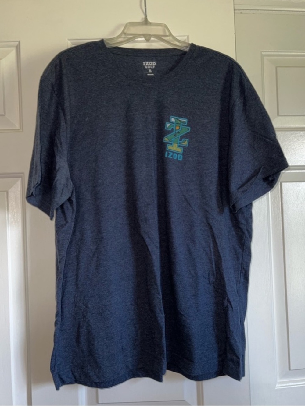 NWOT Izod Navy Short Sleeve Graphic Tee